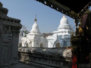2015-01-10-Mandalay-Kuthodaw-Paya-Stupa-Library-Myanmar-IMG_7763