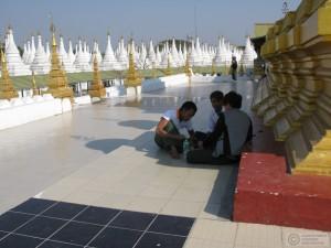 2015-01-10-Mandalay-Sanda-Muni-Stupa-Commentary-on-Library-Myanmar-IMG_7735