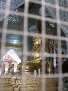 2015-01-10-Mandalay-Sanda-Muni-Stupa-Commentary-on-Library-Myanmar-IMG_7738