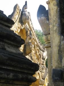 2015-01-12-Mandalay-Maha-Aungmye-Bonzan-Monastery-Myanmar-IMG_8923