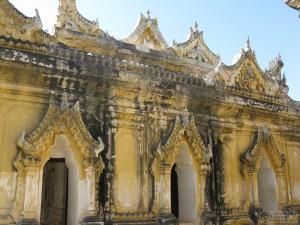 2015-01-12-Mandalay-Maha-Aungmye-Bonzan-Monastery-Myanmar-IMG_8926